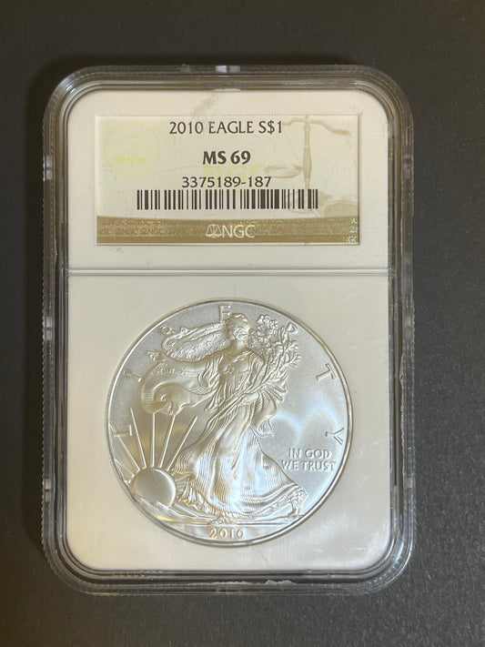 2010 American Silver Eagle $1 - MS 69 NGC - Brilliant Uncirculated